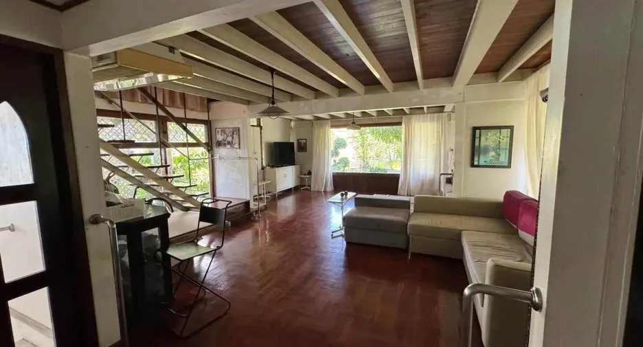 Casa en alquiler y en venta de 4 habitaciones en Mueang Samut Prakan, Samut Prakan