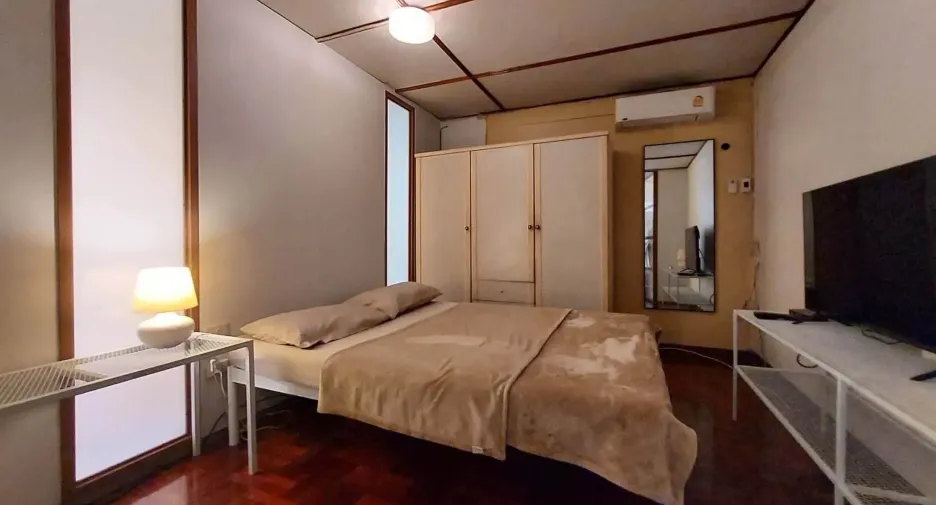 Casa en alquiler y en venta de 4 habitaciones en Mueang Samut Prakan, Samut Prakan