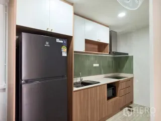 For rent 3 bedrooms townhouse in Bang Phli, Samut Prakan