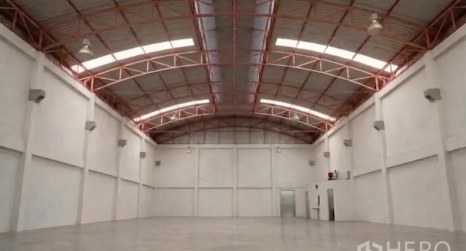 For rent warehouse in Phra Samut Chedi, Samut Prakan