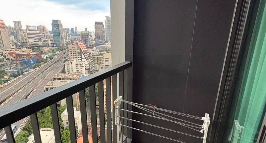 For rent 1 bed condo in Pathum Wan, Bangkok