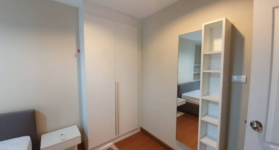 For sale 2 bedrooms condo in Huai Khwang, Bangkok
