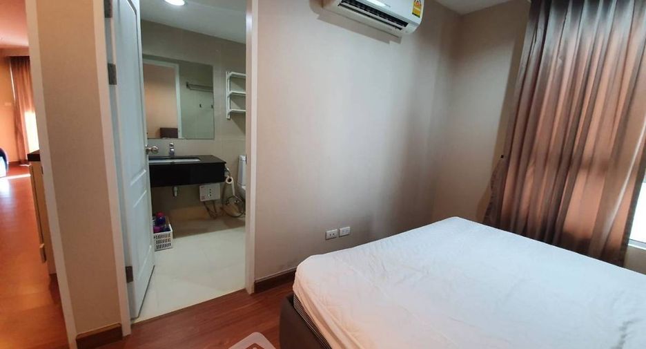 For sale 2 bedrooms condo in Huai Khwang, Bangkok