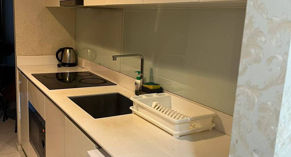 Condo en alquiler y en venta de 2 habitaciones en Watthana, Bangkok