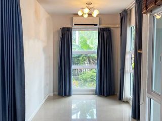 À vendre 3 chambres maison à Si Racha, Chonburi