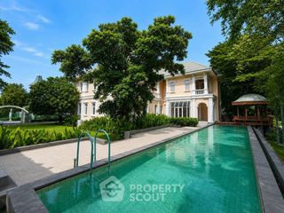 Haus zum Kauf mit 5 Zimmer in Lat Phrao, Bangkok