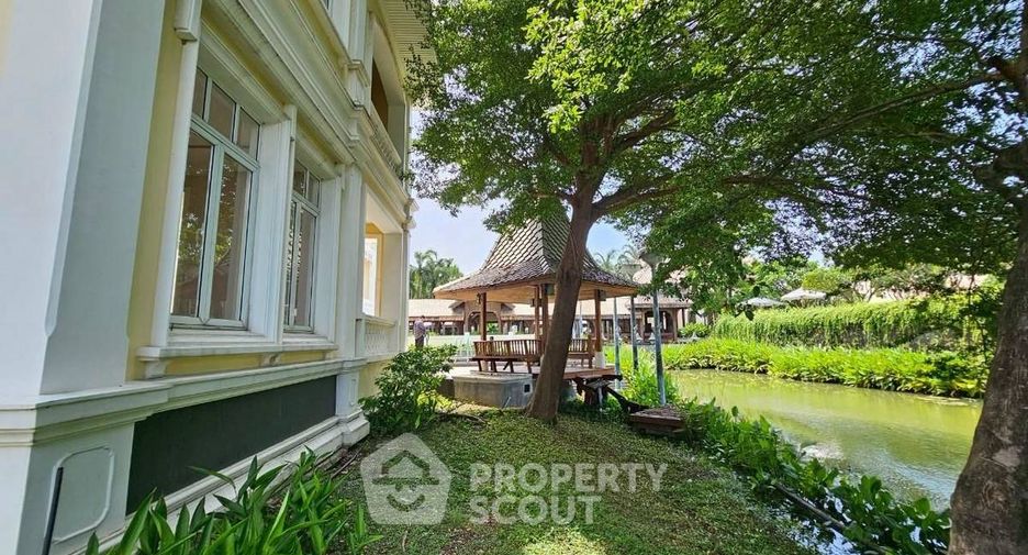 Haus zum Kauf mit 5 Zimmer in Lat Phrao, Bangkok