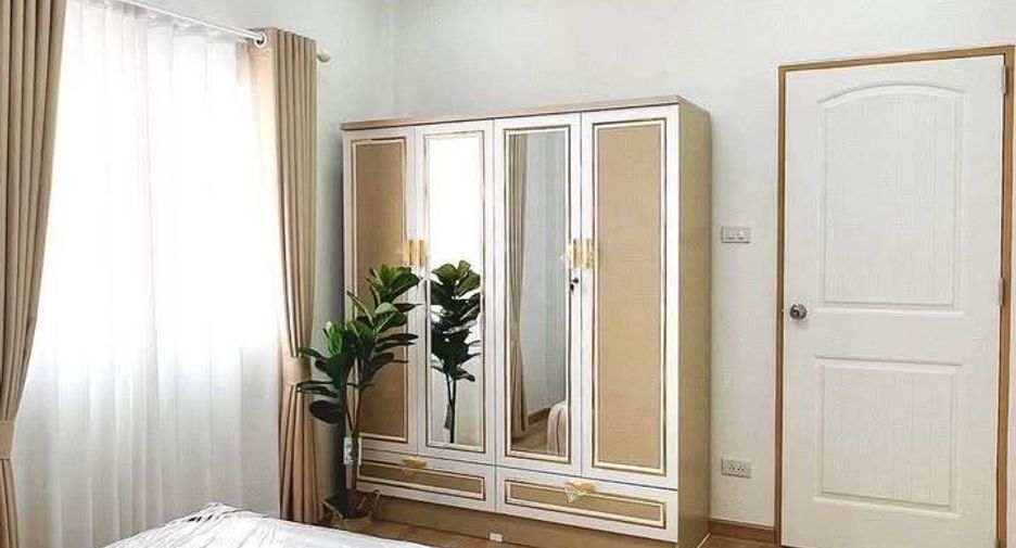 À vendre 3 chambres maison à Si Racha, Chonburi