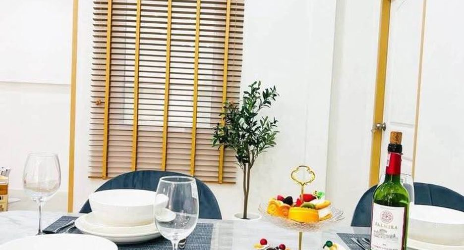 À vendre 3 chambres maison à Si Racha, Chonburi