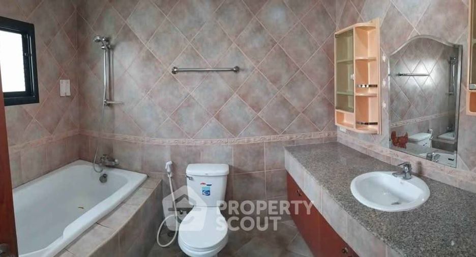 For sale 3 bedrooms house in Sattahip, Pattaya