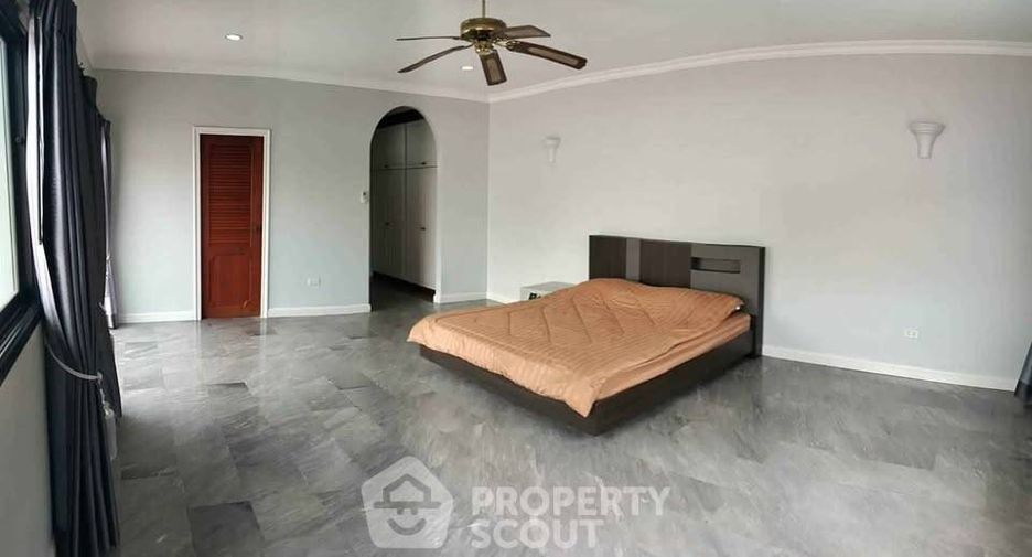 For sale 3 bedrooms house in Sattahip, Pattaya