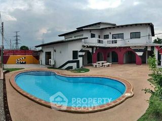 For sale 3 bedrooms house in Sattahip, Chonburi
