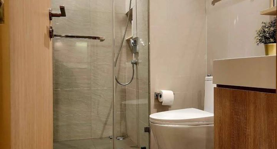For rent and for sale 1 bed condo in Watthana, Bangkok