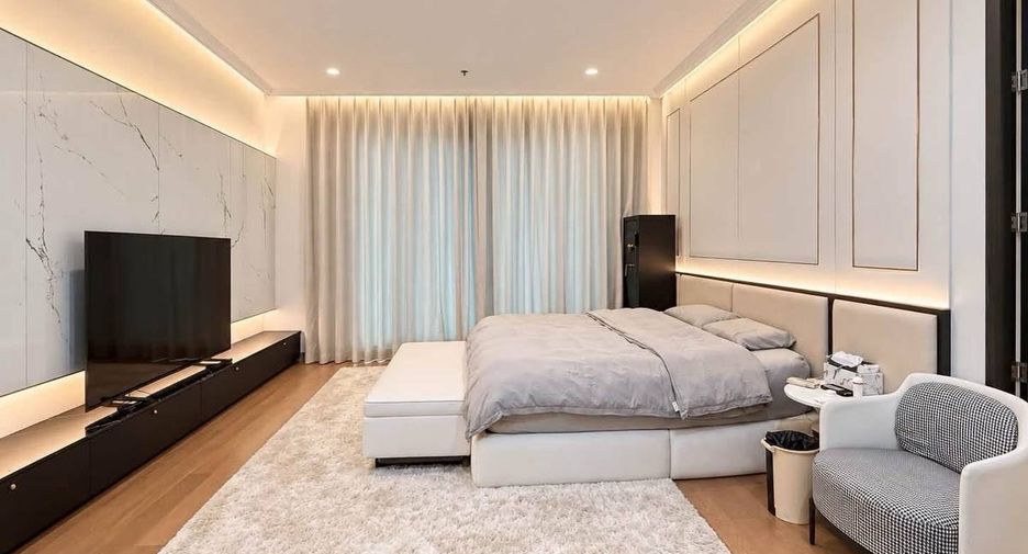 For rent and for sale 4 bedrooms condo in Watthana, Bangkok