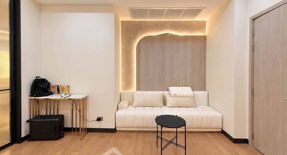 For rent and for sale 4 bedrooms condo in Watthana, Bangkok