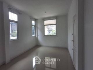 À vendre 3 chambres maison à Si Racha, Chonburi