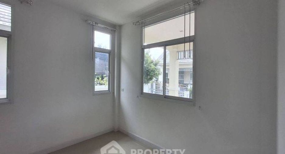 À vendre 3 chambres maison à Si Racha, Chonburi