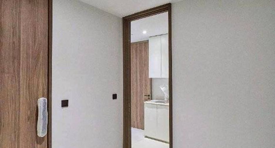 For sale 3 bedrooms condo in Sathon, Bangkok