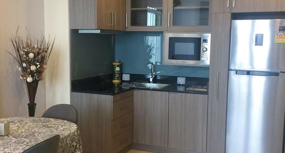 For rent 1 bed condo in Pathum Wan, Bangkok