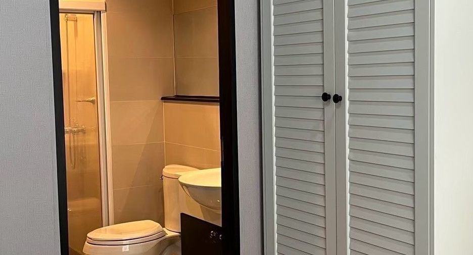 À louer 2 chambres condo à Pathum Wan, Bangkok