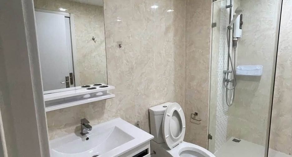 For rent 2 bedrooms condo in Phra Khanong, Bangkok