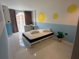 For rent 5 bedrooms townhouse in Watthana, Bangkok