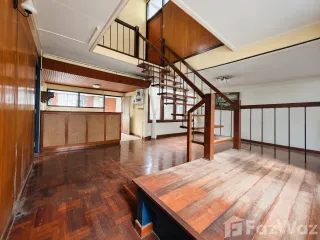 出售 3 卧室 独立屋 在 Phra Khanong, 曼谷