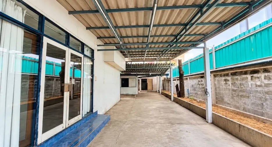 出售 3 卧室 独立屋 在 Phra Khanong, 曼谷
