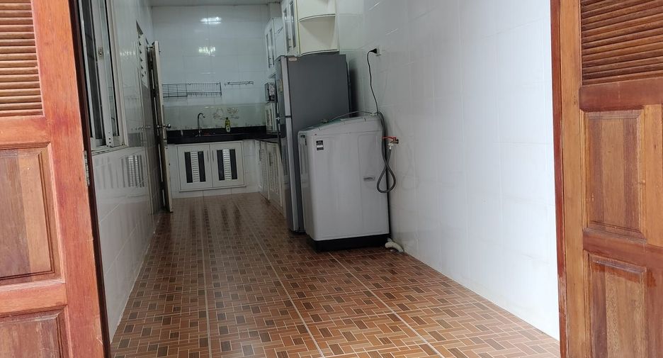 Haus zur Miete mit 3 Zimmer in Mueang Phuket, Phuket