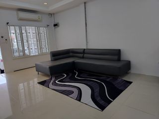 Haus zur Miete mit 3 Zimmer in Mueang Phuket, Phuket