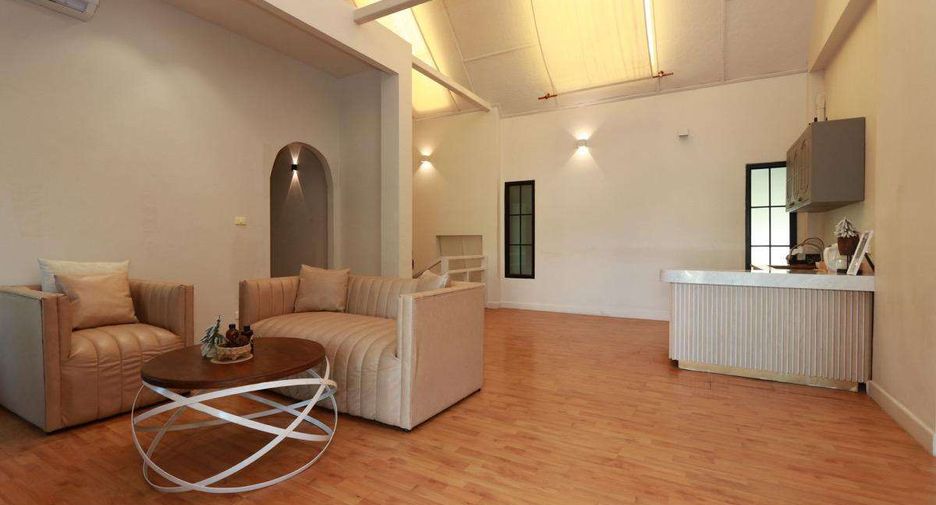 Casa en alquiler de 4 habitaciones en San Sai, Chiang Mai