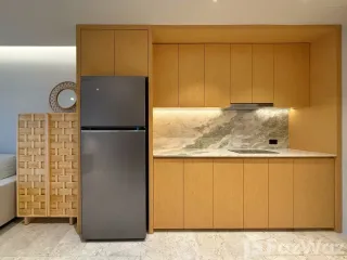 For rent 2 bedrooms condo in Bang Rak, Bangkok