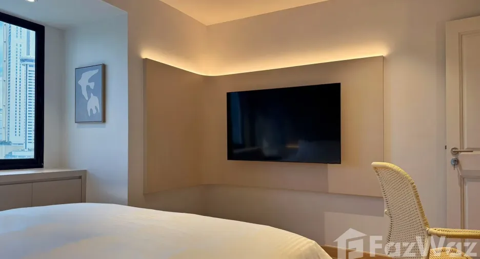 For rent 2 bedrooms condo in Bang Rak, Bangkok