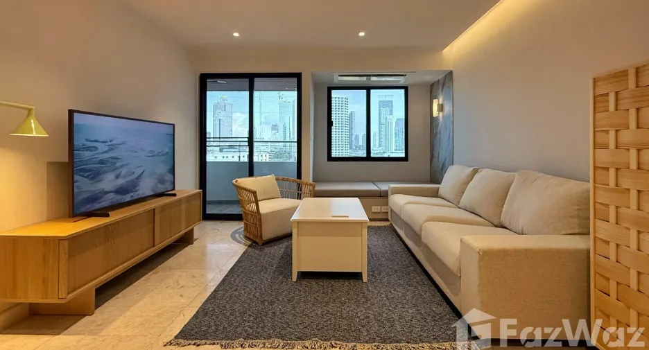 For rent 2 bedrooms condo in Bang Rak, Bangkok