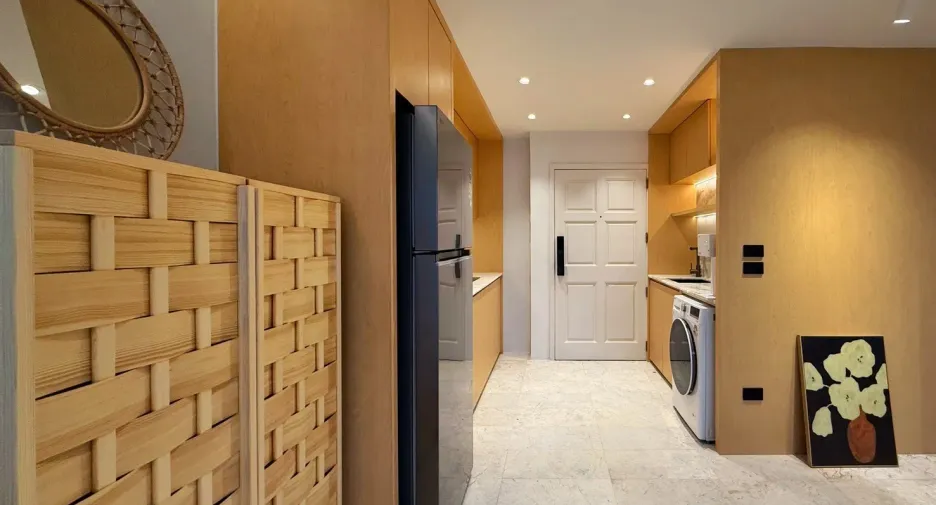 For rent 2 bedrooms condo in Bang Rak, Bangkok