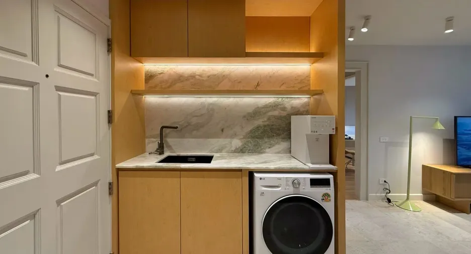 For rent 2 bedrooms condo in Bang Rak, Bangkok