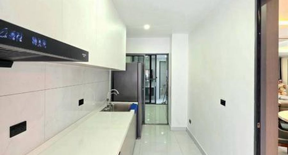 出售 6 卧室 独立屋 在 Bang Lamung, Chon Buri