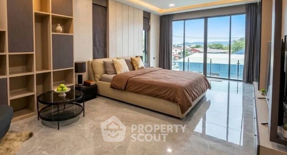 For rent and for sale 4 bedrooms villa in Bang Lamung, Chonburi