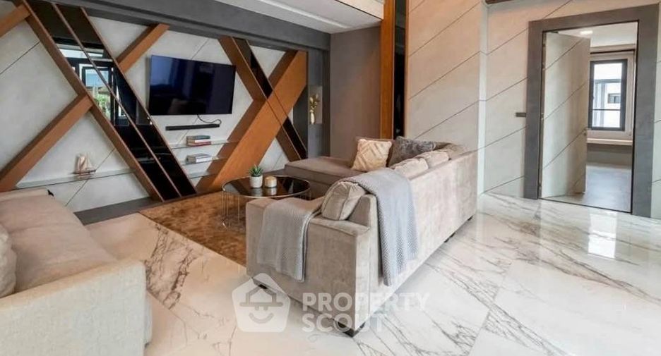 For rent and for sale 4 bedrooms villa in Bang Lamung, Chonburi