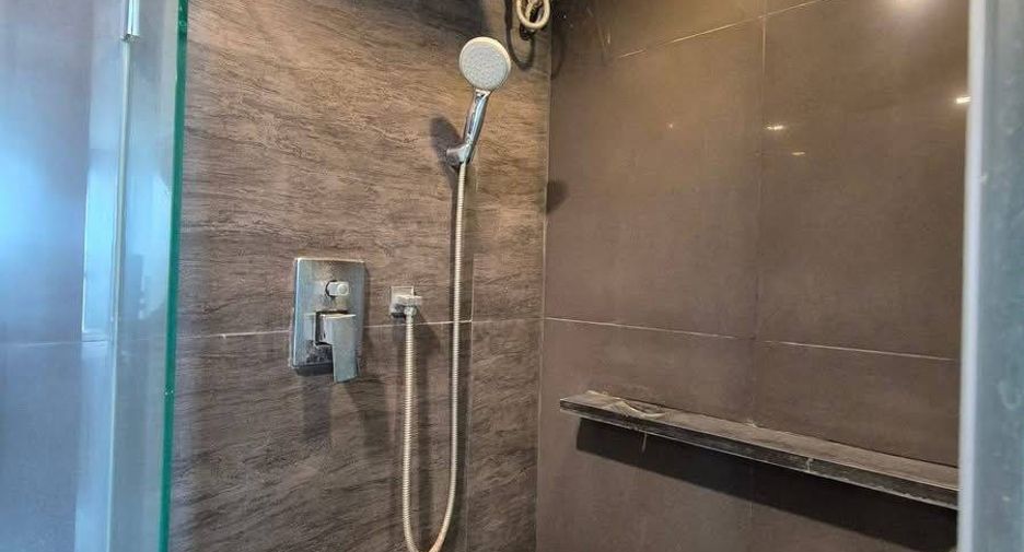 For rent 1 bed condo in Phaya Thai, Bangkok