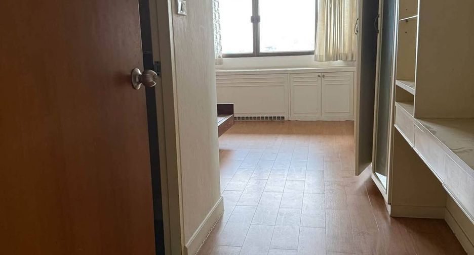 For rent 2 ベッドルーム condo in Watthana, Bangkok