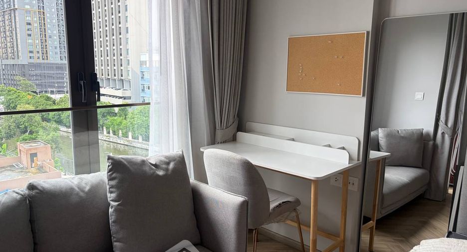 For rent 1 bed condo in Watthana, Bangkok