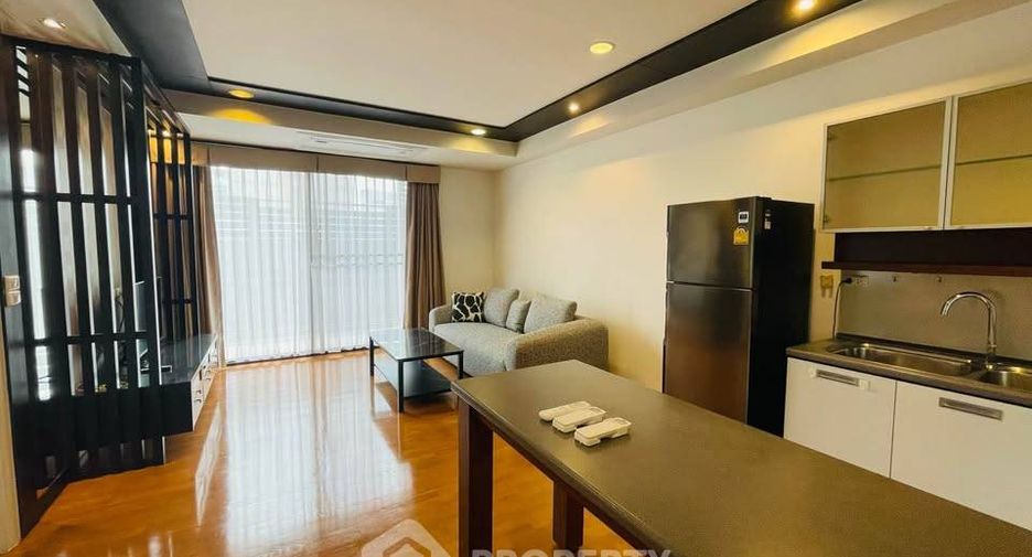 Condo en alquiler de 2 habitaciones en Huai Khwang, Bangkok