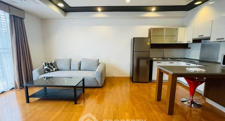 Condo en alquiler de 2 habitaciones en Huai Khwang, Bangkok
