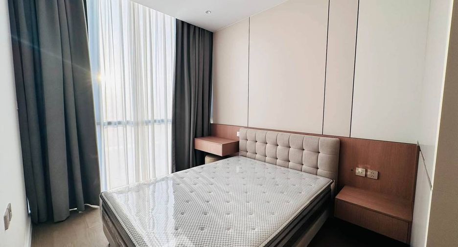 For rent 3 bedrooms condo in Sathon, Bangkok