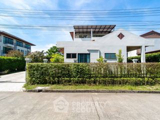For rent 6 bedrooms house in Lat Krabang, Bangkok