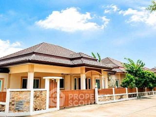 Casa en alquiler de 4 habitaciones en Bang Lamung, Chonburi
