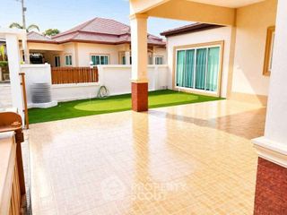 Casa en alquiler de 4 habitaciones en Bang Lamung, Chonburi