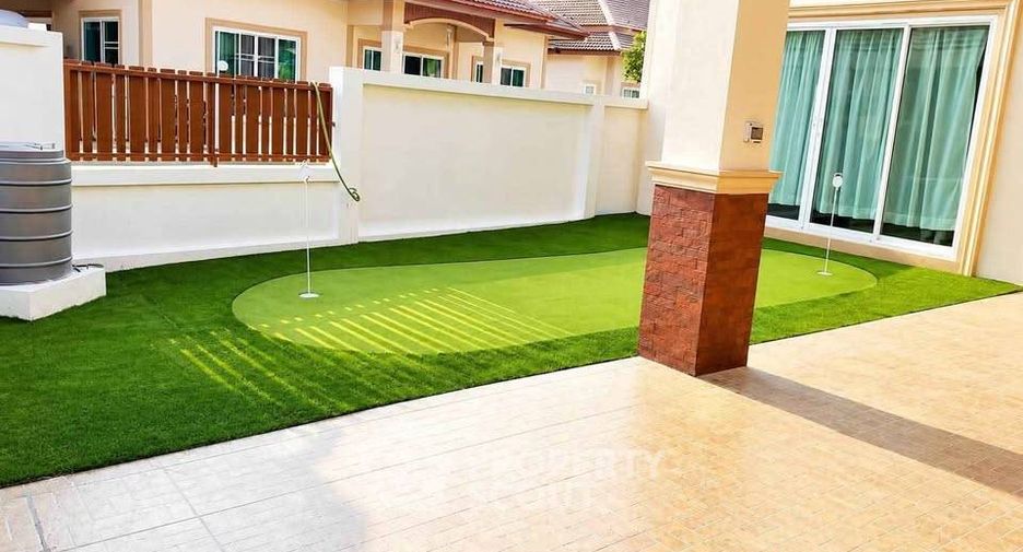 Casa en alquiler de 4 habitaciones en Bang Lamung, Chonburi