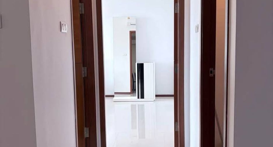 Condo en alquiler de 1 habitaciones en Khlong San, Bangkok